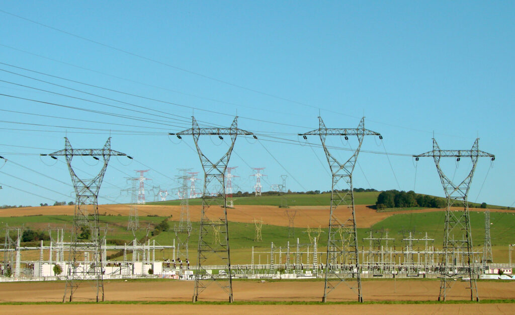 Crises électriques : pourquoi la France est mise en demeure sur son plan